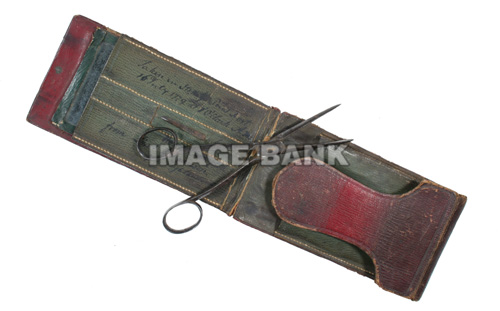 RWr1ds - British Officer's toiletry set copy