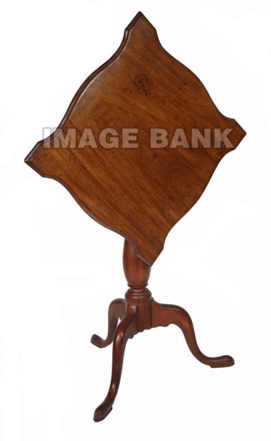 RWr43d- Philadelphia tilt top table