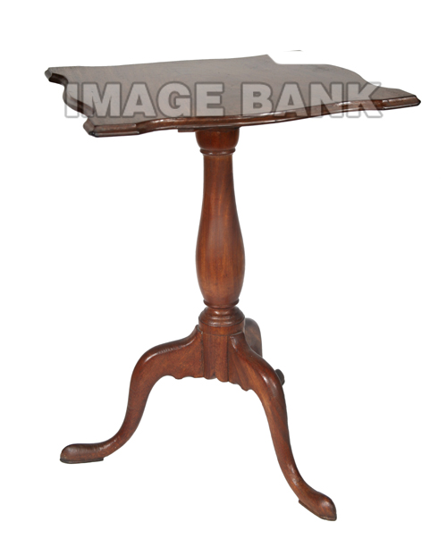 RWr44d- Philadelphia tilt top table