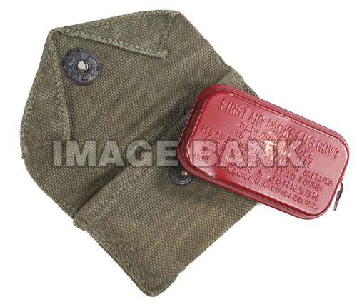 W2Ae11d-First Aid Belt Pouch With Bandages