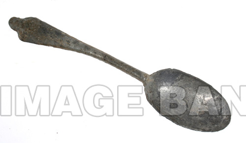 RWr26d_British_soldiers_pewter_excavated_from_a_campsite_copy