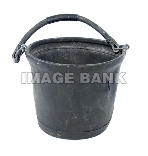 CWs8ds Gutta Percha waterpail